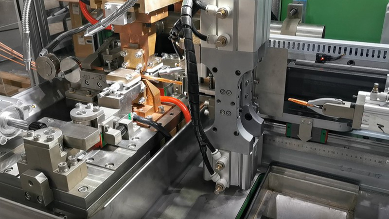 和记AG丨人民电器集团铜编织线自动焊接专机采购案例